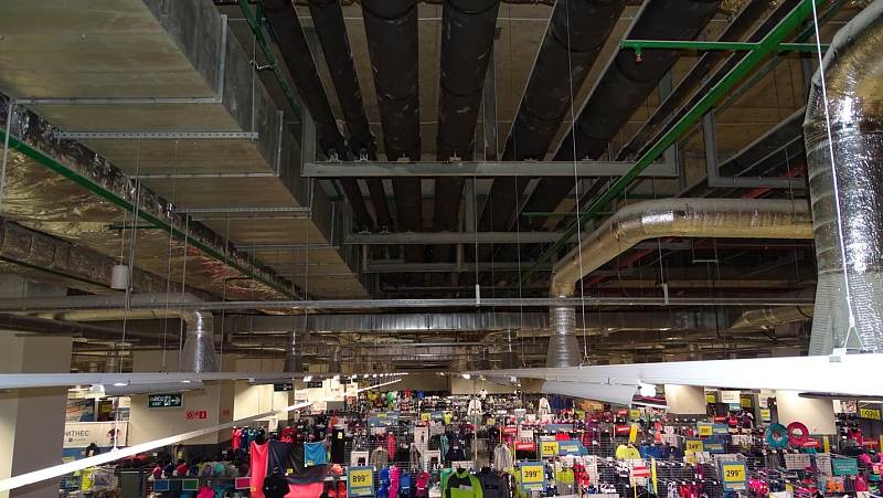 Обследование несущих конструкций торговое помещение магазина ДЕКАТЛОН в Казани фото 1